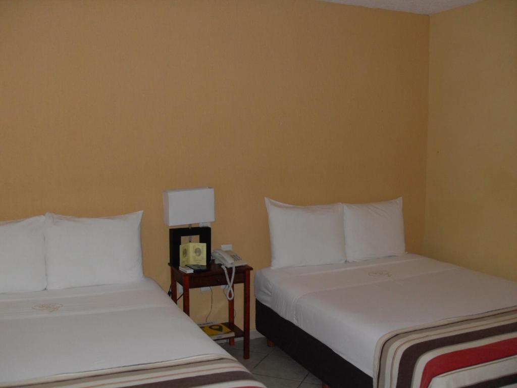 Madero Suites Coatzacoalcos Ruang foto